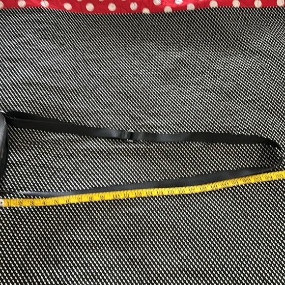 New without tags. Super adorable Encanto crossbody bag - Picture 7 of 8